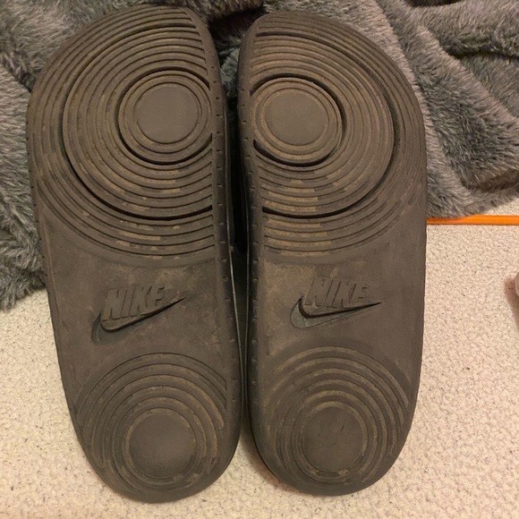 Nike Black Slide Sandals - Picture 3 of 3